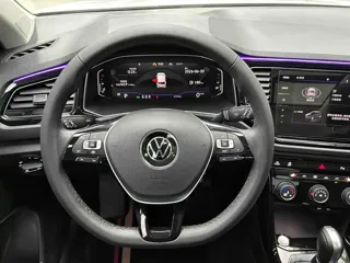 Volkswagen T-ROC 2023 купить из Китая, цена 2 134 000 ₽ — Suifenhe Auto