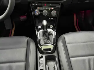 Volkswagen T-ROC 2023 купить из Китая, цена 2 134 000 ₽ — Suifenhe Auto