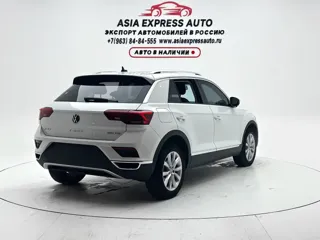 Volkswagen T-ROC 2022 купить из Китая, цена 1 769 000 ₽ — Suifenhe Auto