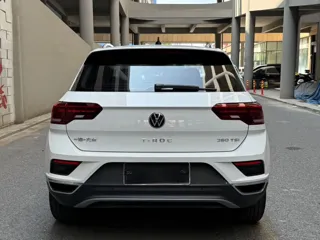 Volkswagen T-ROC 2022 купить из Китая, цена 1 766 000 ₽ — Suifenhe Auto