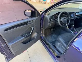 Volkswagen T-ROC 2019 купить из Китая, цена 1 468 000 ₽ — Suifenhe Auto