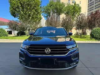 Volkswagen T-ROC 2019 купить из Китая, цена 1 468 000 ₽ — Suifenhe Auto