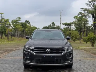 Volkswagen T-ROC 2021 купить из Китая, цена 1 494 000 ₽ — Suifenhe Auto