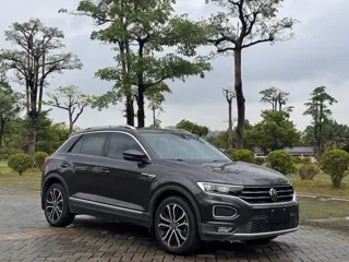 Volkswagen T-ROC 2021 купить из Китая, цена 1 494 000 ₽ — Suifenhe Auto
