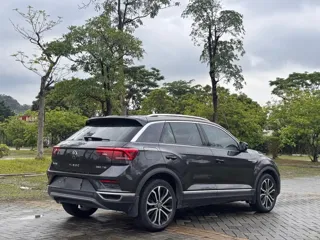 Volkswagen T-ROC 2021 купить из Китая, цена 1 494 000 ₽ — Suifenhe Auto
