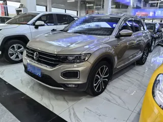 Volkswagen T-ROC 2022 купить из Китая, цена 1 500 000 ₽ — Suifenhe Auto