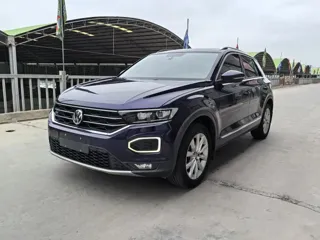 Volkswagen T-ROC 2020 купить из Китая, цена 1 575 000 ₽ — Suifenhe Auto