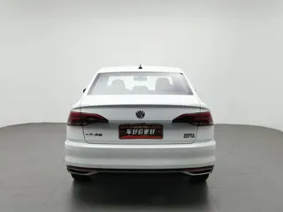 Volkswagen Bora 2020 купить из Китая, цена 1 416 000 ₽ — Suifenhe Auto