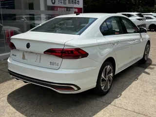 Volkswagen Bora 2022 купить из Китая, цена 1 386 000 ₽ — Suifenhe Auto