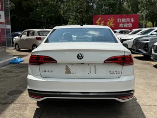 Volkswagen Bora 2022 купить из Китая, цена 1 386 000 ₽ — Suifenhe Auto