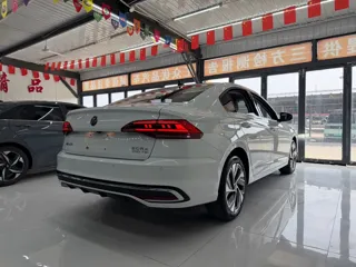 Volkswagen Bora 2022 купить из Китая, цена 1 543 000 ₽ — Suifenhe Auto
