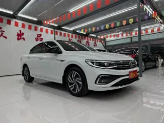 Volkswagen Bora 2023 купить из Китая, цена 1 543 000 ₽ — Suifenhe Auto