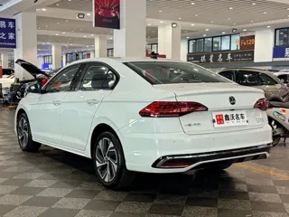 Volkswagen Bora 2024 купить из Китая, цена 1 719 000 ₽ — Suifenhe Auto