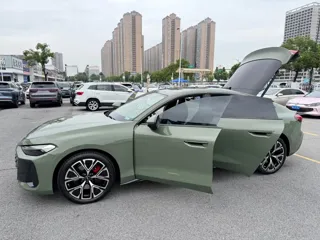 Audi A5L Sportback 2025 купить из Китая, цена 5 669 000 ₽ — Suifenhe Auto