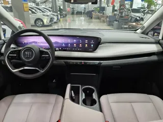 Buick GL8 2025 купить из Китая, цена 6 971 000 ₽ — Suifenhe Auto