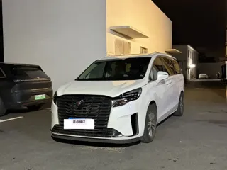 Buick GL8 2024 купить из Китая, цена 5 420 000 ₽ — Suifenhe Auto