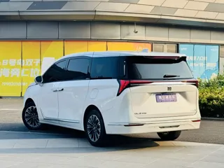 Buick GL8 2025 купить из Китая, цена 6 205 000 ₽ — Suifenhe Auto