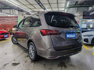Buick GL8 2024 купить из Китая, цена 4 435 000 ₽ — Suifenhe Auto
