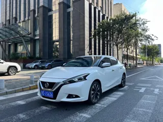 Nissan Lannia 2019 купить из Китая, цена 1 305 000 ₽ — Suifenhe Auto