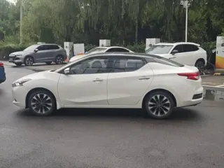 Nissan Lannia 2018 купить из Китая, цена 1 294 000 ₽ — Suifenhe Auto