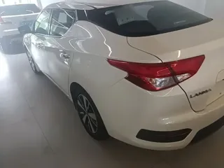 Nissan Lannia 2019 купить из Китая, цена 1 403 000 ₽ — Suifenhe Auto