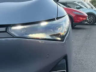 XPeng P5 2023 купить из Китая, цена 3 465 000 ₽ — Suifenhe Auto