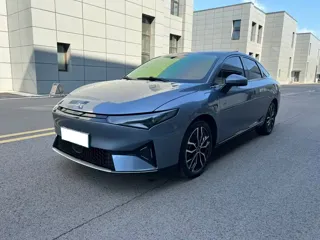 XPeng P5 2022 купить из Китая, цена 3 356 000 ₽ — Suifenhe Auto