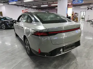 XPeng P5 2022 купить из Китая, цена 3 287 000 ₽ — Suifenhe Auto