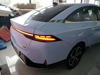 XPeng P5 2022 купить из Китая, цена 3 553 000 ₽ — Suifenhe Auto