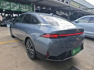 XPeng P5 2023 купить из Китая, цена 3 248 000 ₽ — Suifenhe Auto
