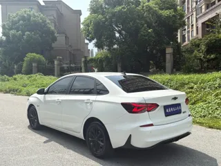 Chevrolet Monza 2023 купить из Китая, цена 1 161 000 ₽ — Suifenhe Auto