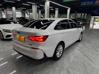 Chevrolet Monza 2023 купить из Китая, цена 1 252 000 ₽ — Suifenhe Auto
