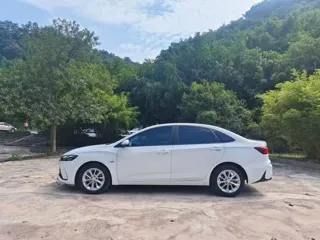 Chevrolet Monza 2022 купить из Китая, цена 1 083 000 ₽ — Suifenhe Auto