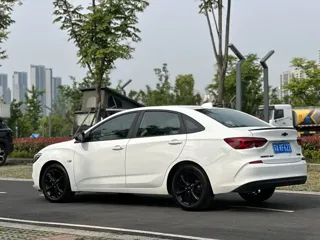 Chevrolet Monza 2020 купить из Китая, цена 960 000 ₽ — Suifenhe Auto