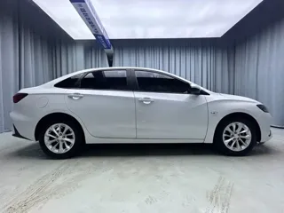 Chevrolet Monza 2023 купить из Китая, цена 1 304 000 ₽ — Suifenhe Auto