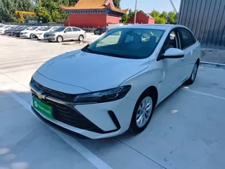 Chevrolet Monza 2025 купить из Китая, цена 1 492 000 ₽ — Suifenhe Auto
