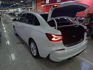 Chevrolet Monza 2023 купить из Китая, цена 1 183 000 ₽ — Suifenhe Auto