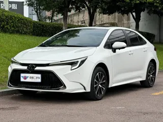 Toyota Levin 2024 купить из Китая, цена 1 684 000 ₽ — Suifenhe Auto
