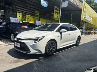 Toyota Levin 2024 купить из Китая, цена 1 879 000 ₽ — Suifenhe Auto