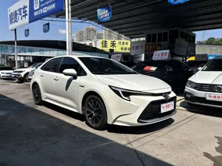 Toyota Levin 2024 купить из Китая, цена 1 879 000 ₽ — Suifenhe Auto