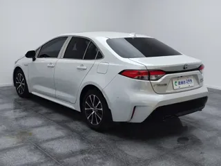 Toyota Levin 2024 купить из Китая, цена 1 892 000 ₽ — Suifenhe Auto
