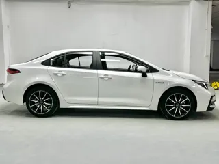 Toyota Levin 2023 купить из Китая, цена 1 974 000 ₽ — Suifenhe Auto