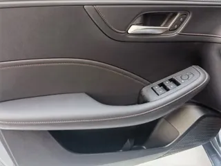 Roewe i5 2025 купить из Китая, цена 1 306 000 ₽ — Suifenhe Auto