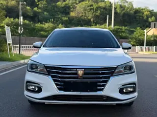 Roewe i5 2021 купить из Китая, цена 1 136 000 ₽ — Suifenhe Auto