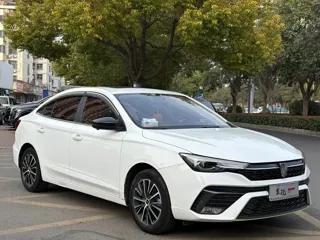 Roewe i5 2023 купить из Китая, цена 1 016 000 ₽ — Suifenhe Auto