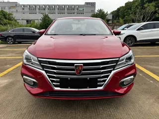 Roewe i5 2020 купить из Китая, цена 1 096 000 ₽ — Suifenhe Auto