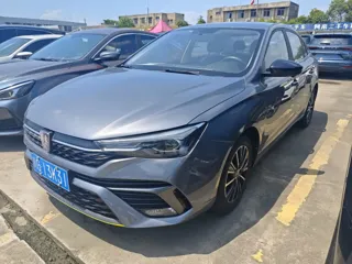 Roewe i5 2022 купить из Китая, цена 1 003 000 ₽ — Suifenhe Auto