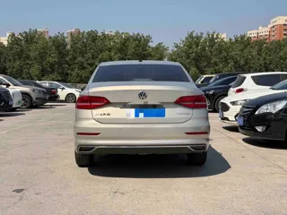 Volkswagen Lavida 2018 купить из Китая, цена 1 294 000 ₽ — Suifenhe Auto
