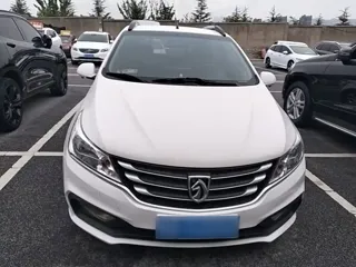 Baojun 310 2020 купить из Китая, цена 918 000 ₽ — Suifenhe Auto