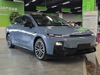 Leapmotor B01 2025 купить из Китая, цена 3 023 000 ₽ — Suifenhe Auto